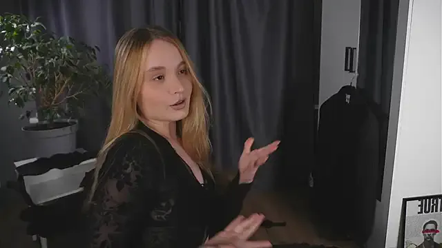 Freechat lisa_schiele on StripChat