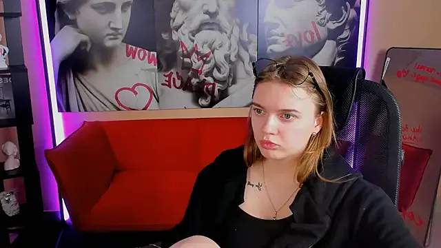 LisaMitchell — spank myself on the butt