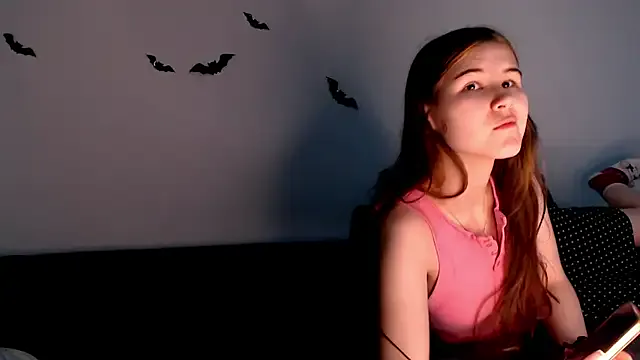 litle_owl on StripChat 