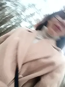 lleisa — Oil on boobs