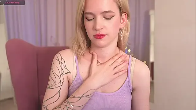 Freechat lolly_pie on StripChat