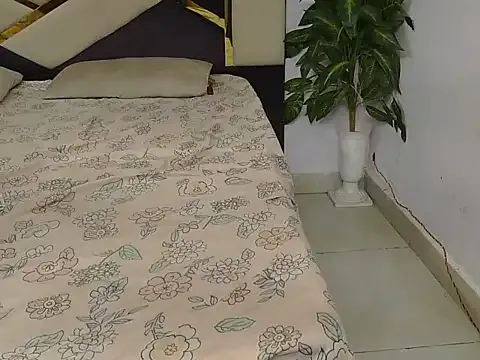 Lovelyy-couple — Doggy hard fuck in public