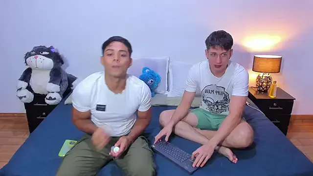 Group Luciano_and_Marlon on StripChat