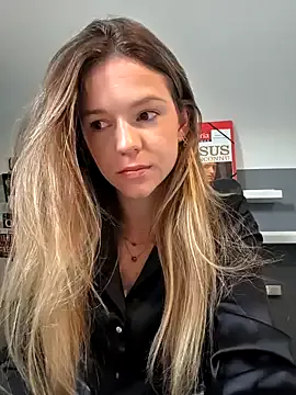 Freechat lucie_mehott on StripChat