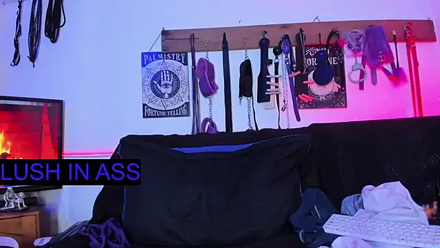 Freechat LucyStrike_ on StripChat