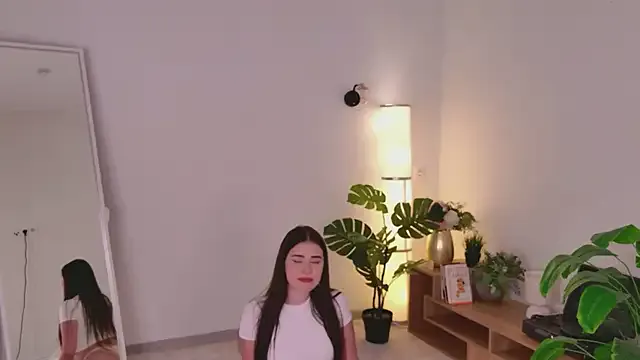 luna__Blaze — play with nipples close to cam :3