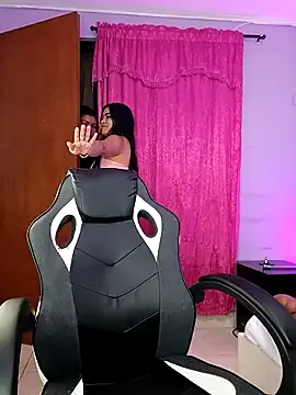 Freechat LunaaRosse on StripChat