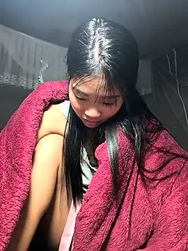 Lynly_k2 on StripChat