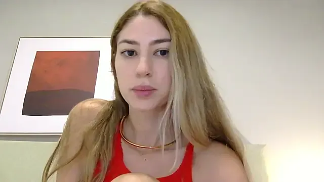 Maiaaxlovee — naked/pelada