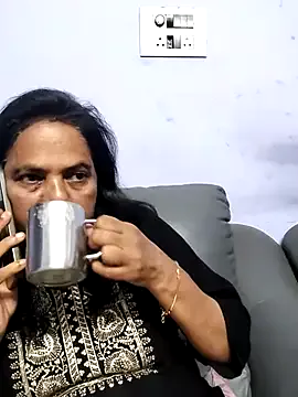 Freechat mallu-lover on StripChat