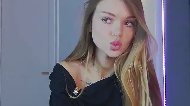 Private MarilynNova on StripChat