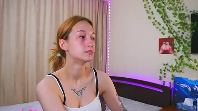 Freechat MaryroseRoeder on StripChat