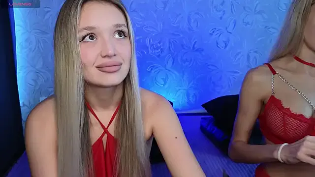 Megan_Kira — STRAPON IN PUSSY