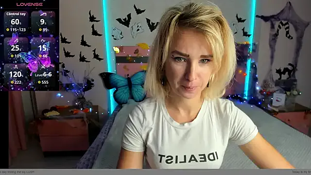 Freechat MeryMidnight on StripChat