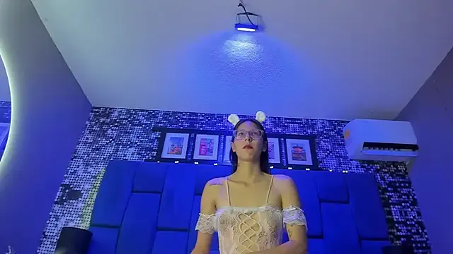 Freechat mey_doll on StripChat