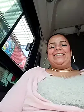 Freechat Mia-Glow on StripChat