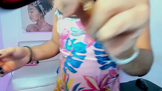 Freechat mia_foxts on StripChat