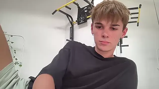 Freechat Milk_Guy on StripChat