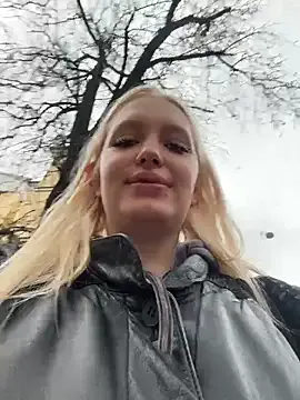 Offline Milkyy_wway on StripChat