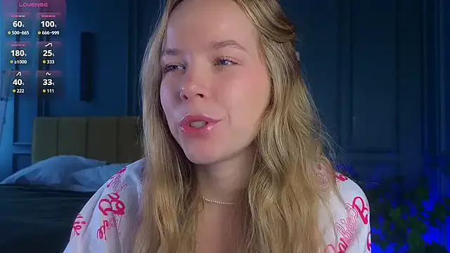 milly_shy on StripChat 