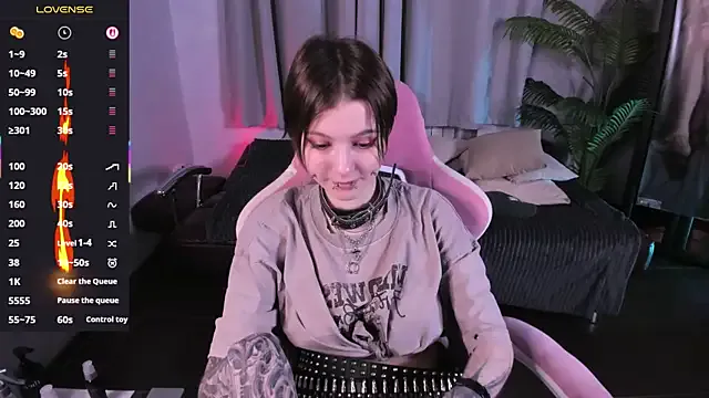 Freechat MiraVelle on StripChat