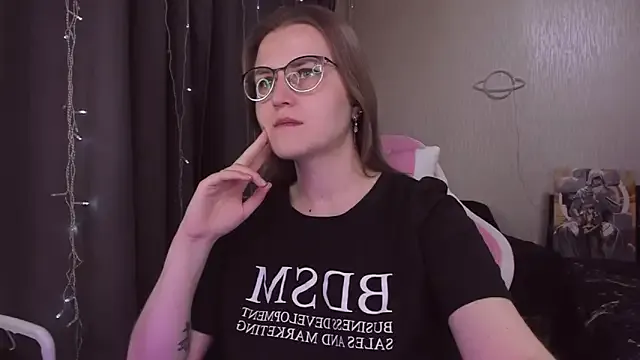 MissBrightShine on StripChat 