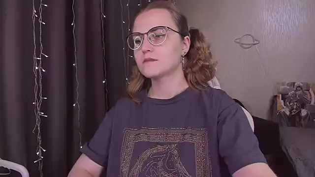 MissBrightShine on StripChat 