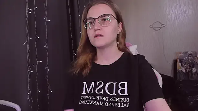 MissBrightShine on StripChat 