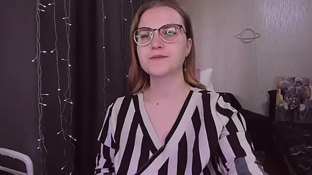 MissBrightShine on StripChat 