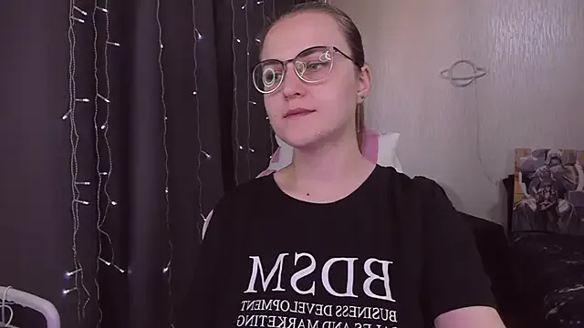 MissBrightShine on StripChat 