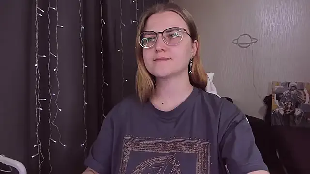 MissBrightShine on StripChat 