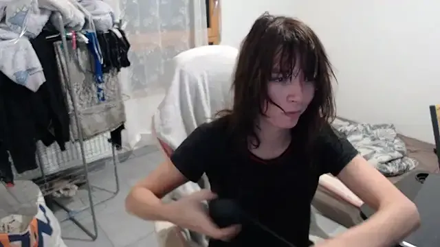 missthon0 on StripChat 