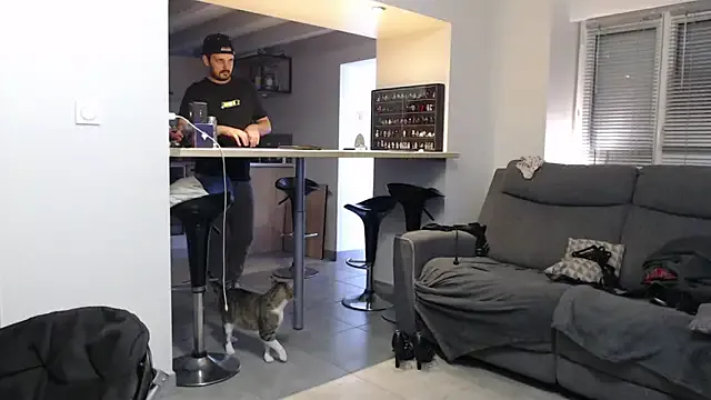 missthon0 on StripChat 