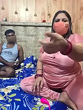 StripChat MOM-SUN-COUPLE is Group MOM-SUN-COUPLE — Sex macine