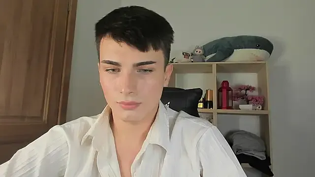 Freechat mystic_evan on StripChat