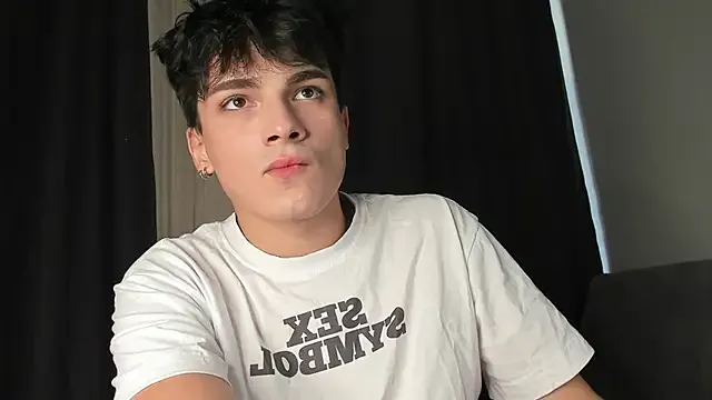 Freechat mystic_evan on StripChat