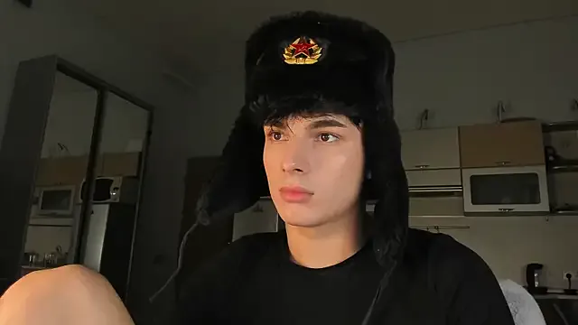 Freechat mystic_evan on StripChat