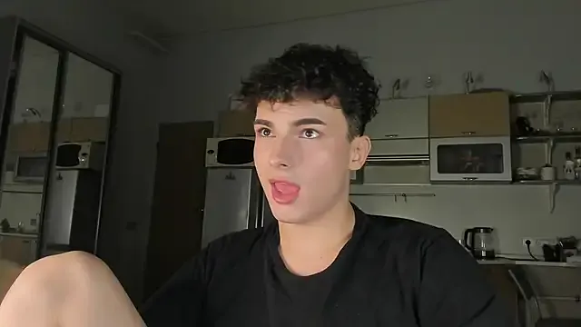 Freechat mystic_evan on StripChat