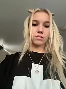 Freechat NaomiHita on StripChat