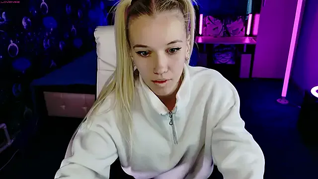 Freechat NaomiHita on StripChat