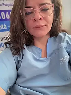 Offline NATHALIA-28_ on StripChat