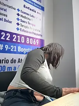 Offline NATHALIA-28_ on StripChat