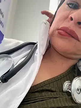 Offline NATHALIA-28_ on StripChat