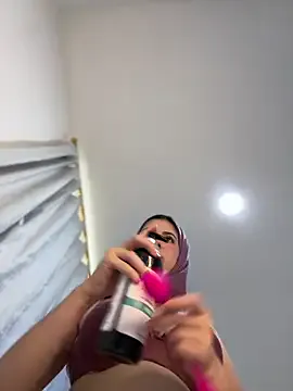 Freechat naughty__angel on StripChat