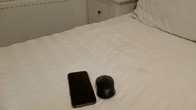 Freechat NaughtyMrsKnox on StripChat