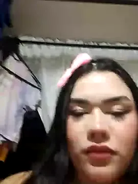 nikki_grey — Sucking nipples + milk 