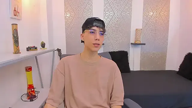 Nikolay_Gregori — SHOW MASTURBATION AND CUM