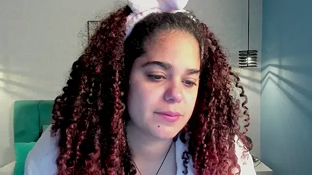 Freechat ninna_curly on StripChat