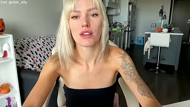 StripChat Ohbabykelly is Freechat Ohbabykelly — asshole and pussy open close up