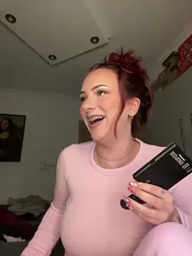 Freechat OliviaaFischer on StripChat